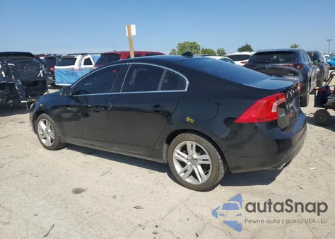 2015 Volvo S60 Premier z USA, uszkodzony, nr VIN YV126MFK5F1336215